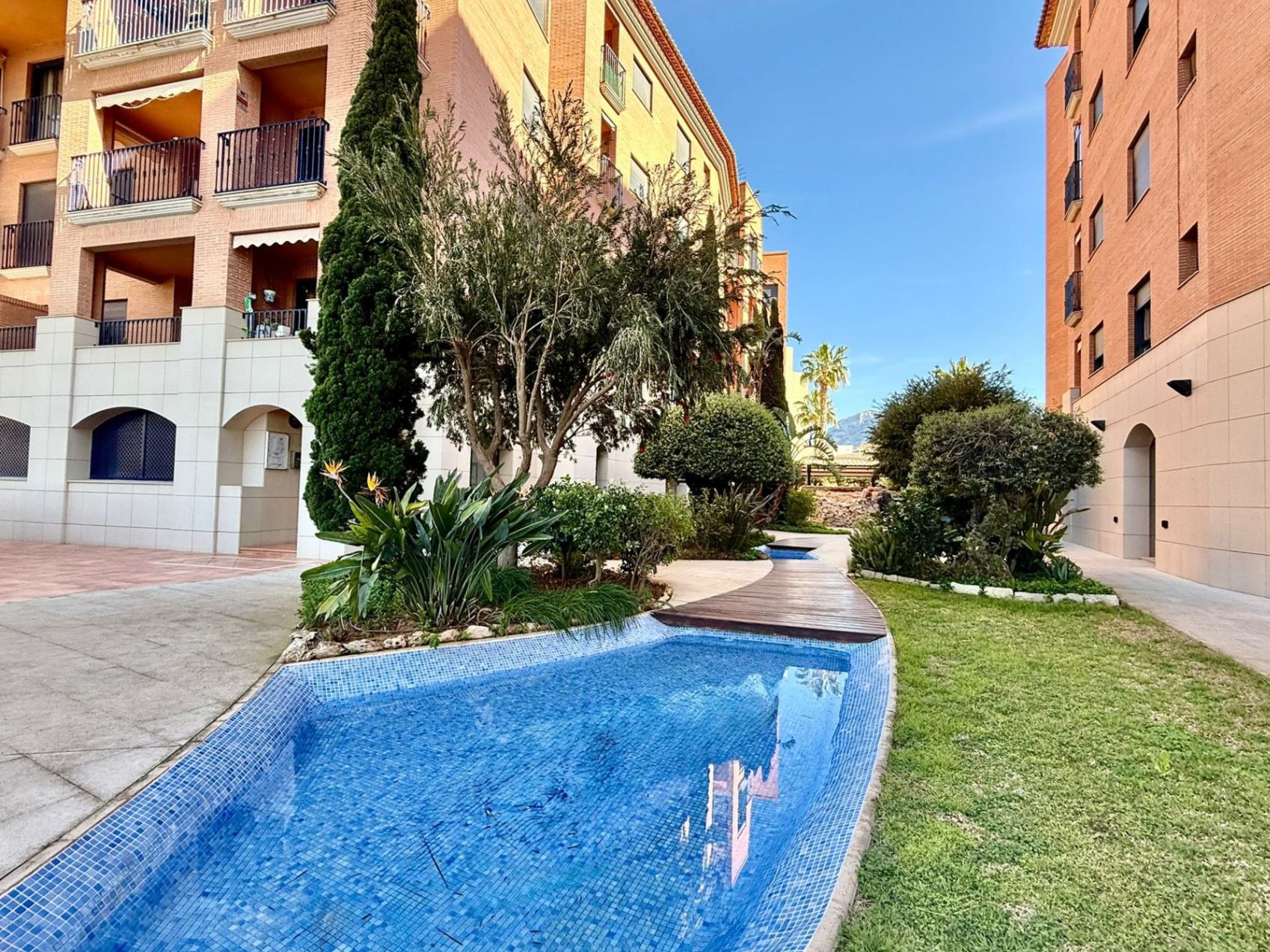 Wohnung in Denia mit drei Schlafzimmern in der Miguel Hernandez Zone
