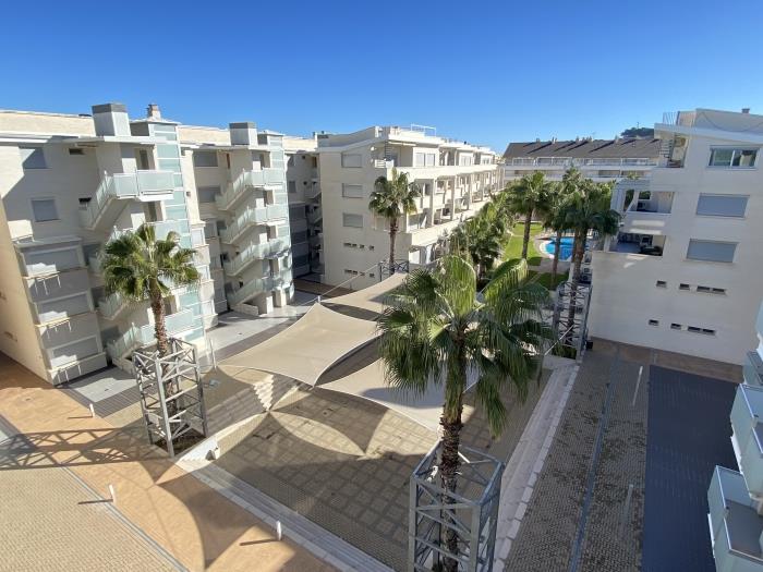 Bajo en Denia de dos dormitorios con jardin privado a 5 minutos de la playa