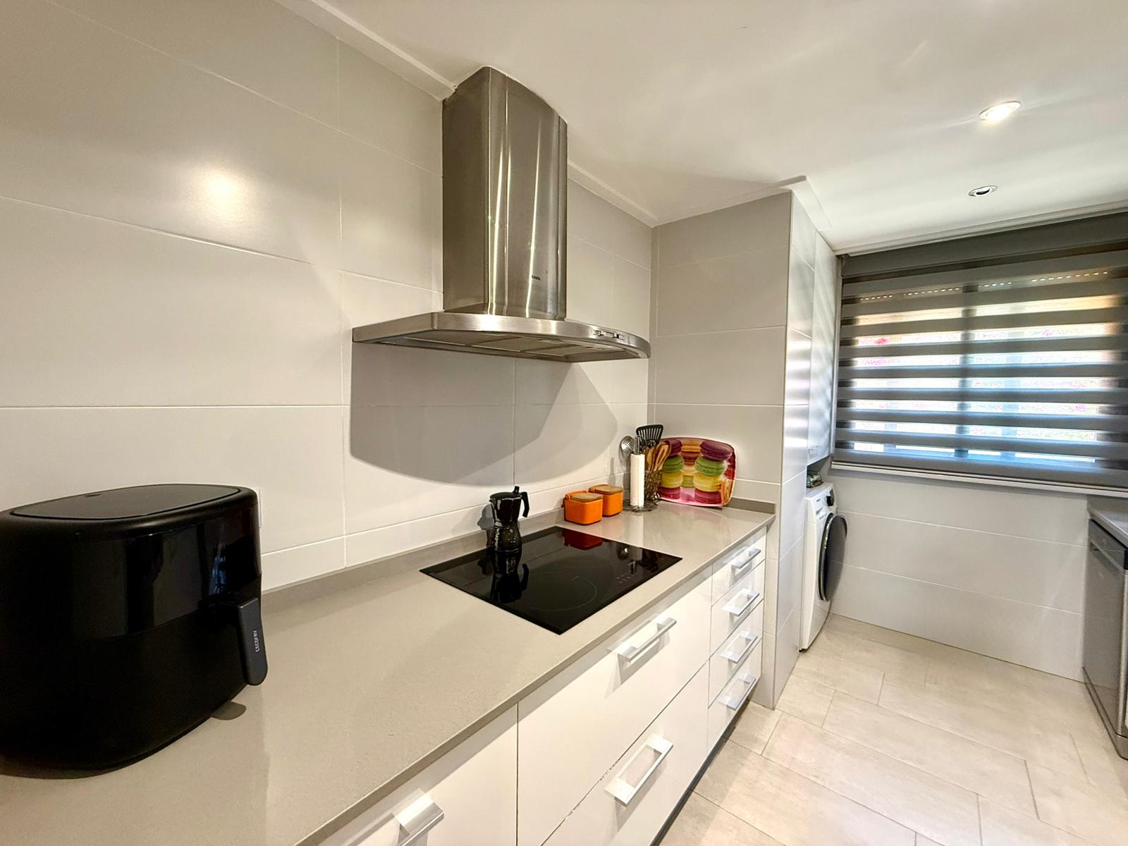 Ground floor in Denia with a large terrace in the area of the yacht club.