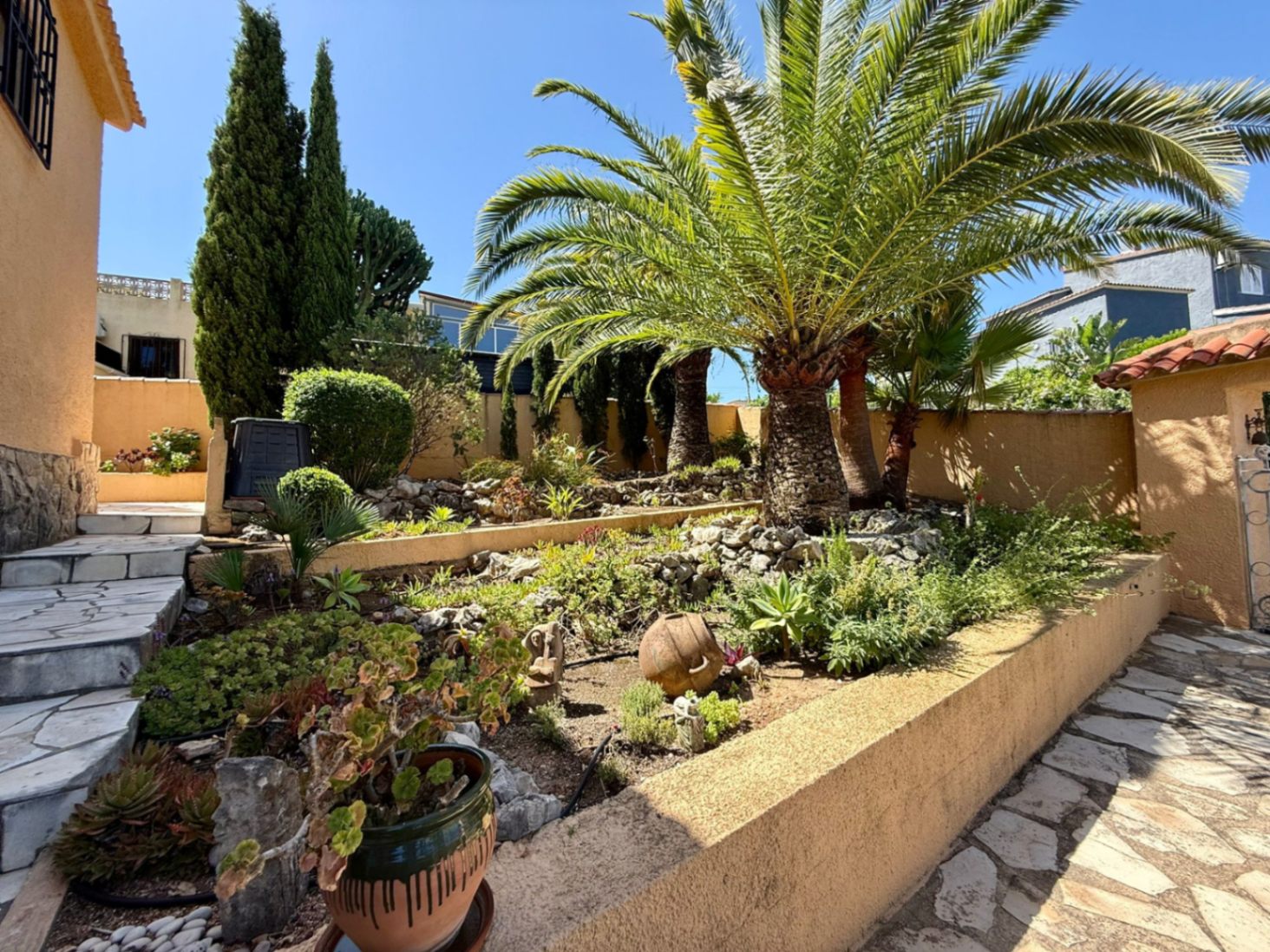 chafenla - Chalet en Monte Pedreguer de dos dormitorios con apartamento independiente