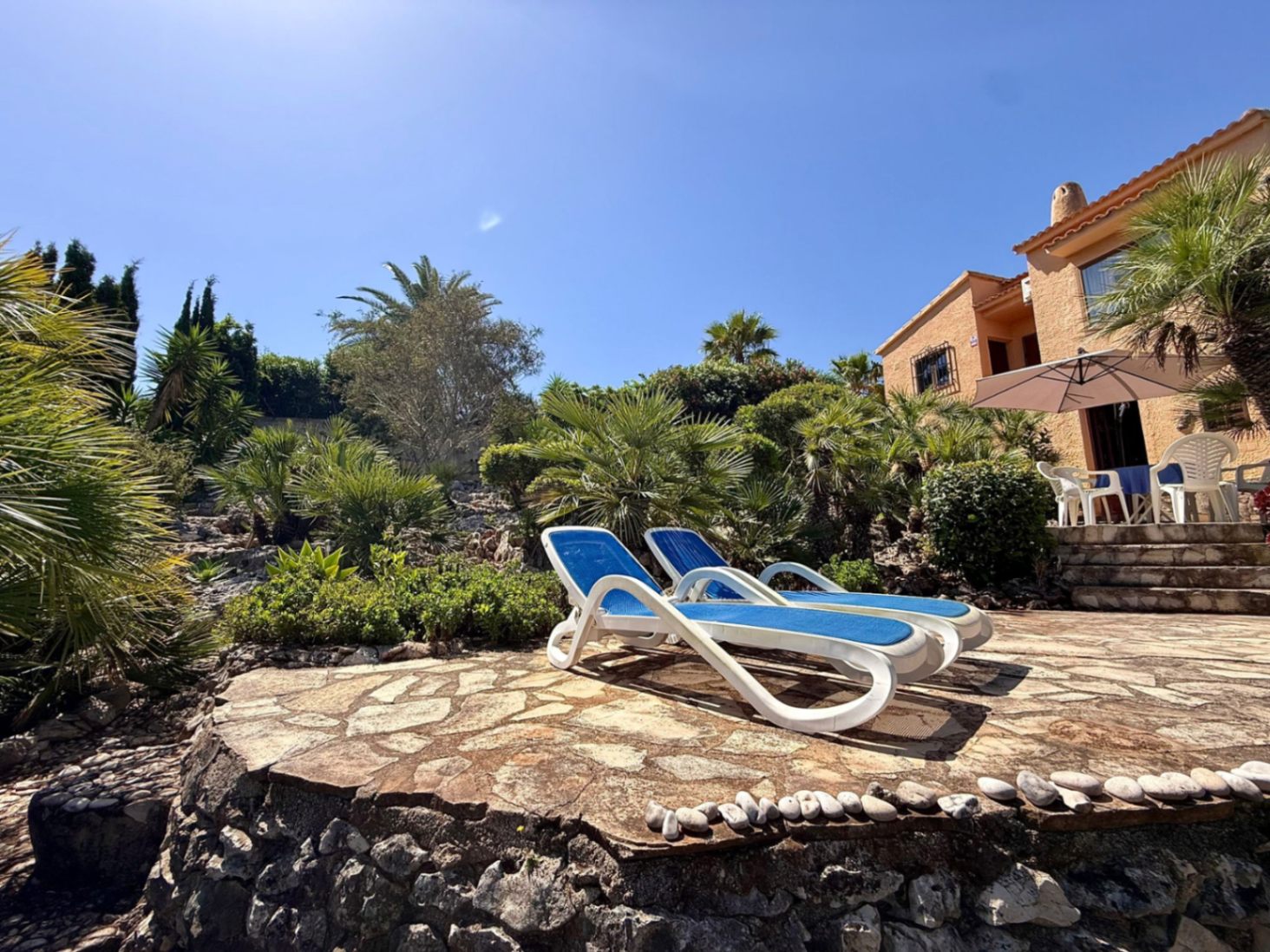 chafenla - Chalet en Monte Pedreguer de dos dormitorios con apartamento independiente