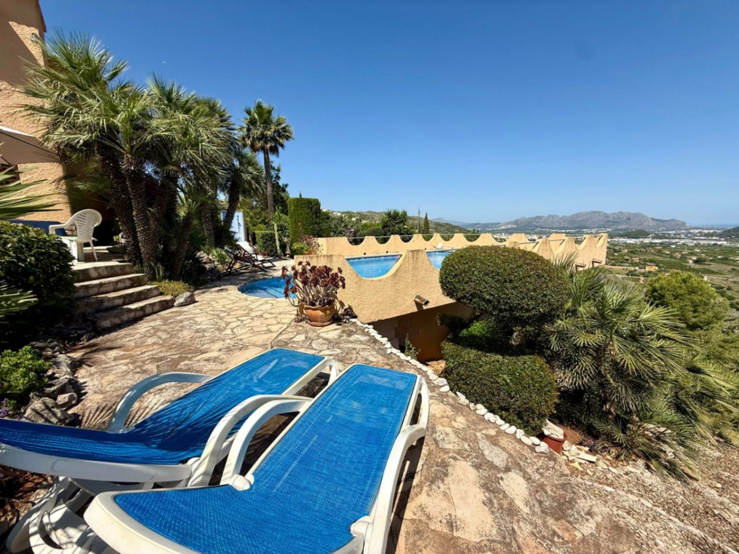 chafenla - Chalet en Monte Pedreguer de dos dormitorios con apartamento independiente