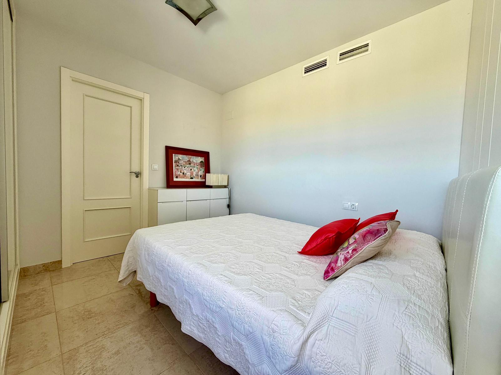 Penthouse avec des vues incroyables près de la mer et du centre de Denia.