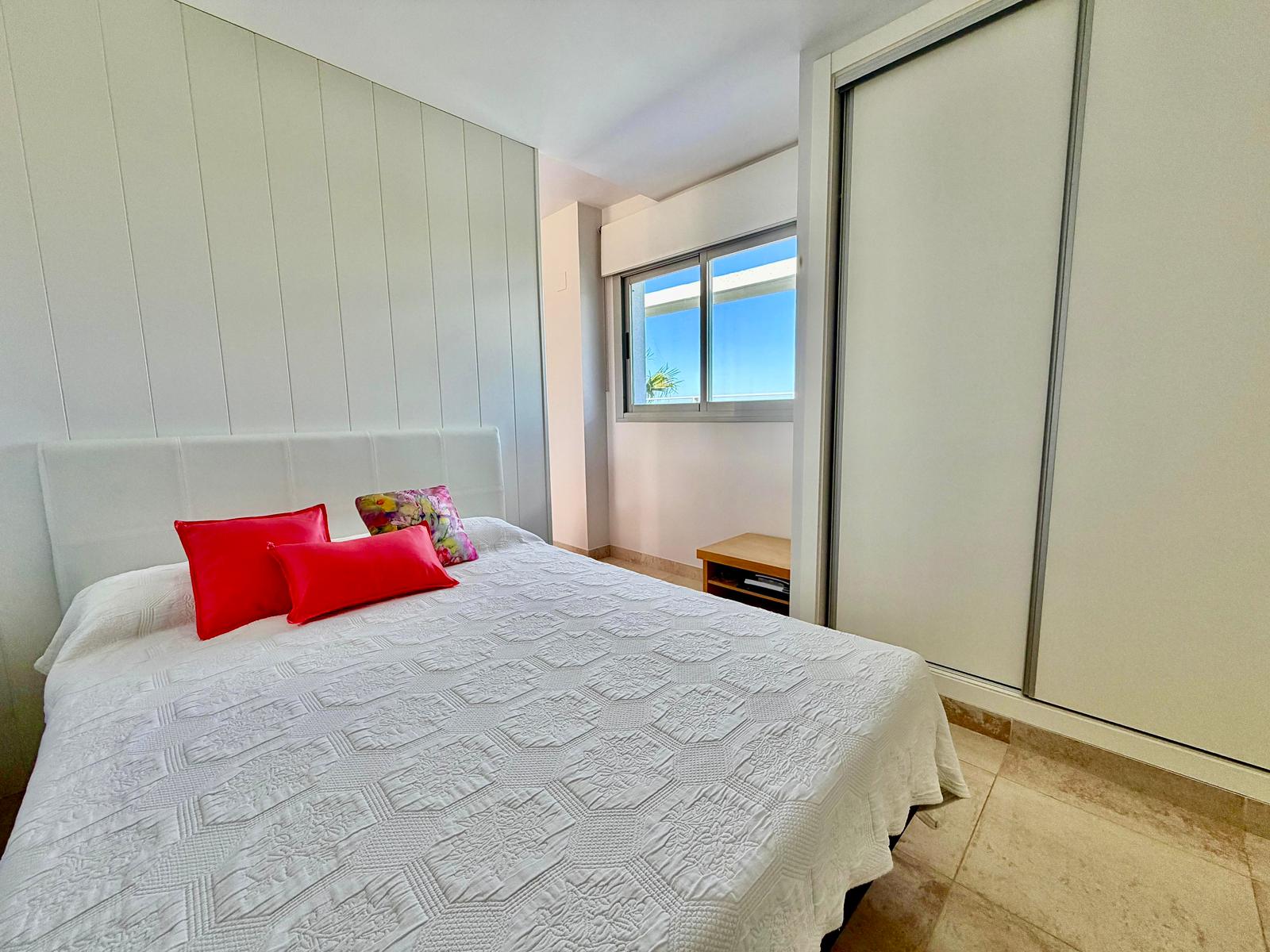 Penthouse avec des vues incroyables près de la mer et du centre de Denia.