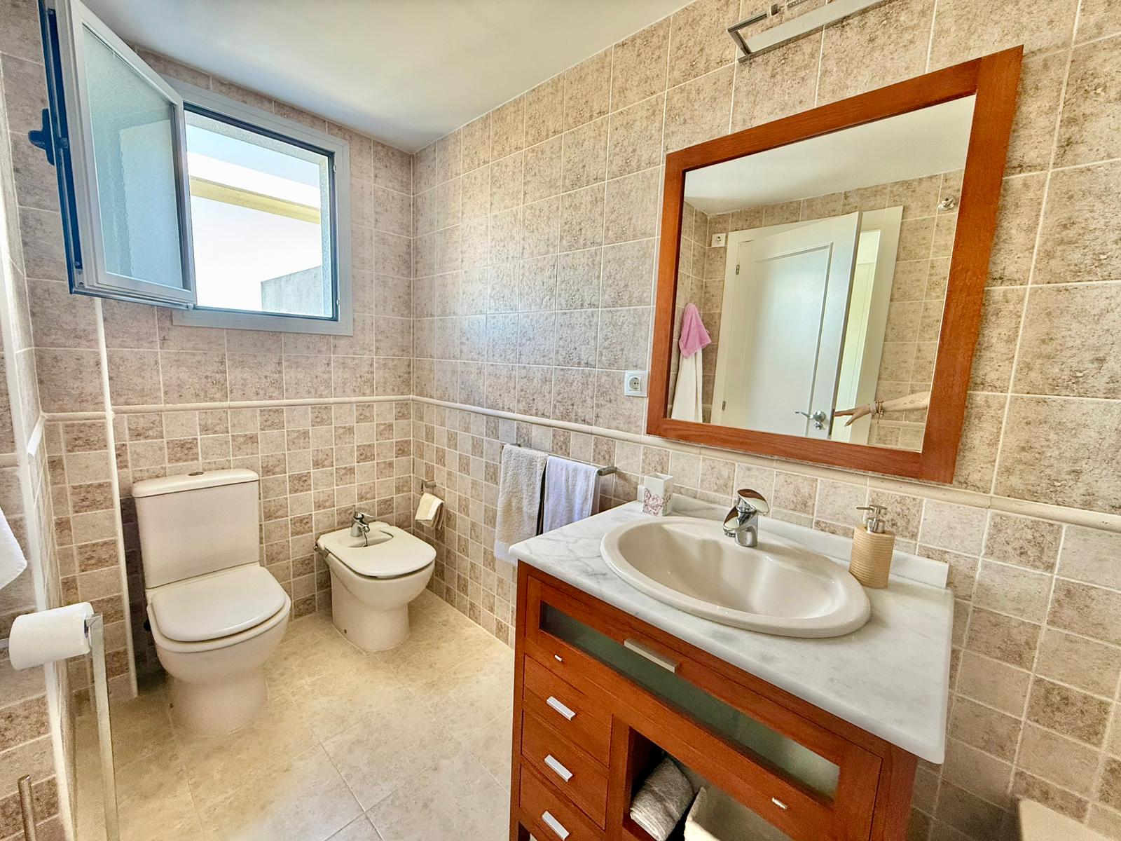 Penthouse avec des vues incroyables près de la mer et du centre de Denia.