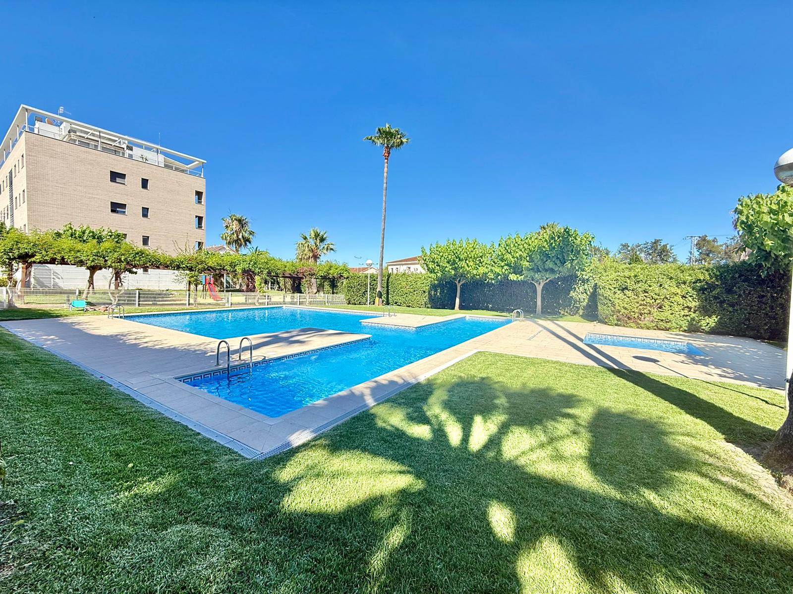 Penthouse avec des vues incroyables près de la mer et du centre de Denia.