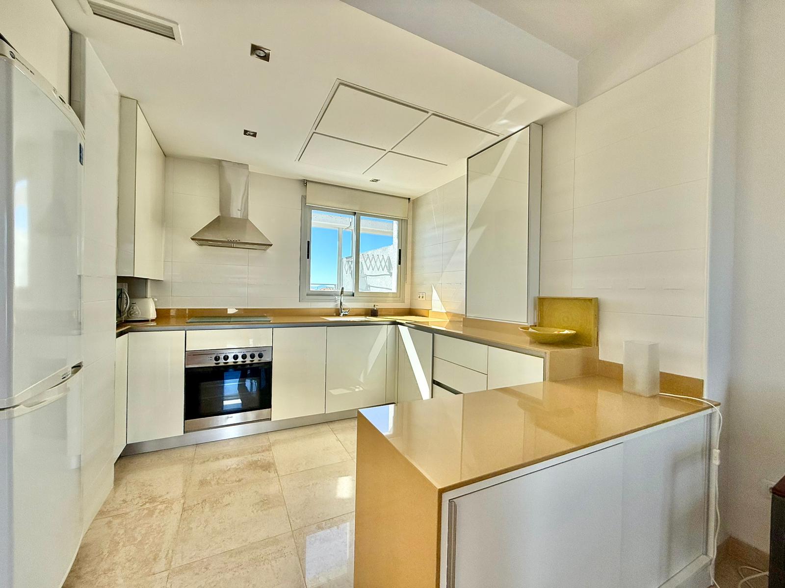 Penthouse avec des vues incroyables près de la mer et du centre de Denia.