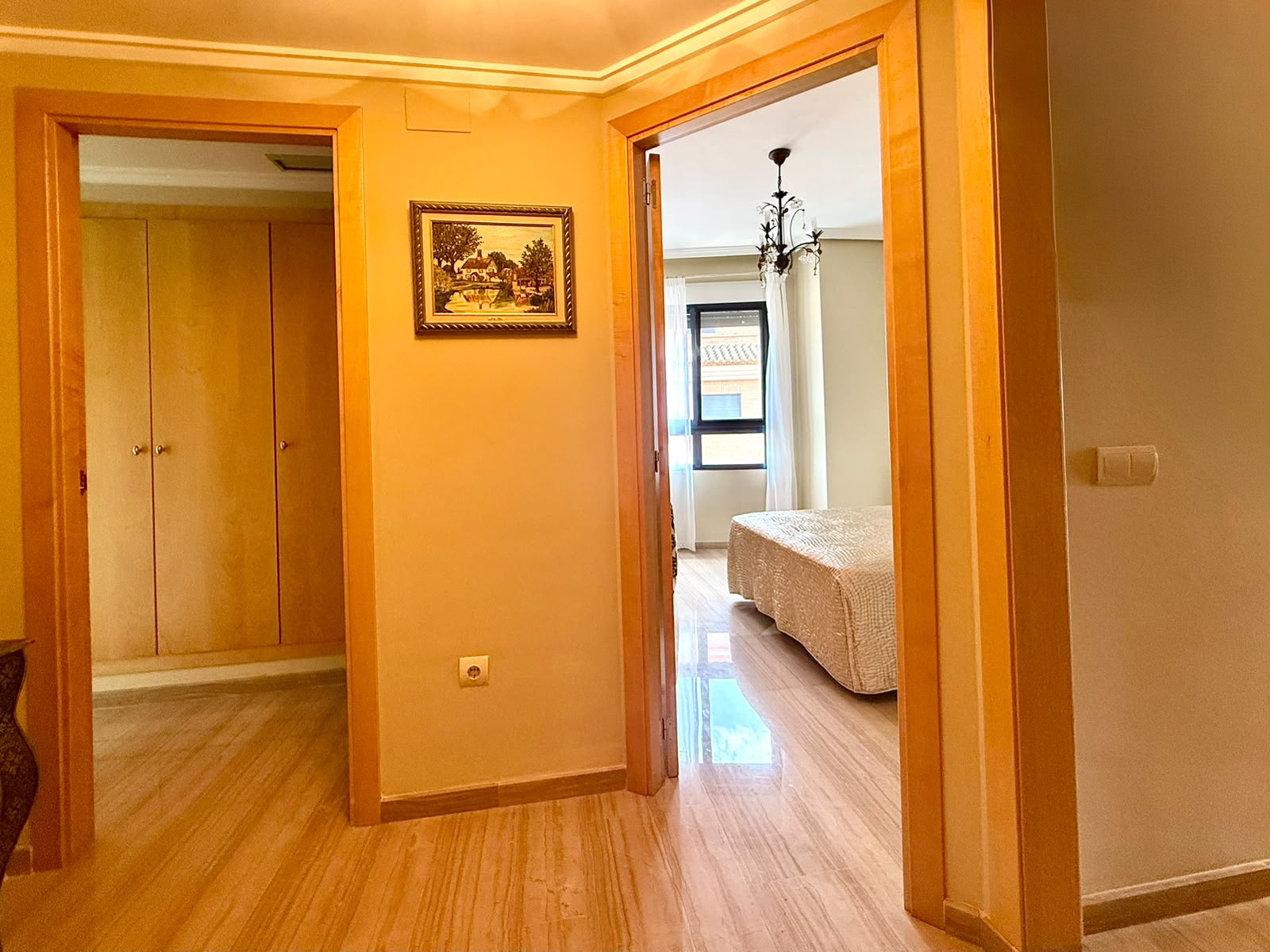 Exclusive apartment in the Miguel Hernández area, Dénia.