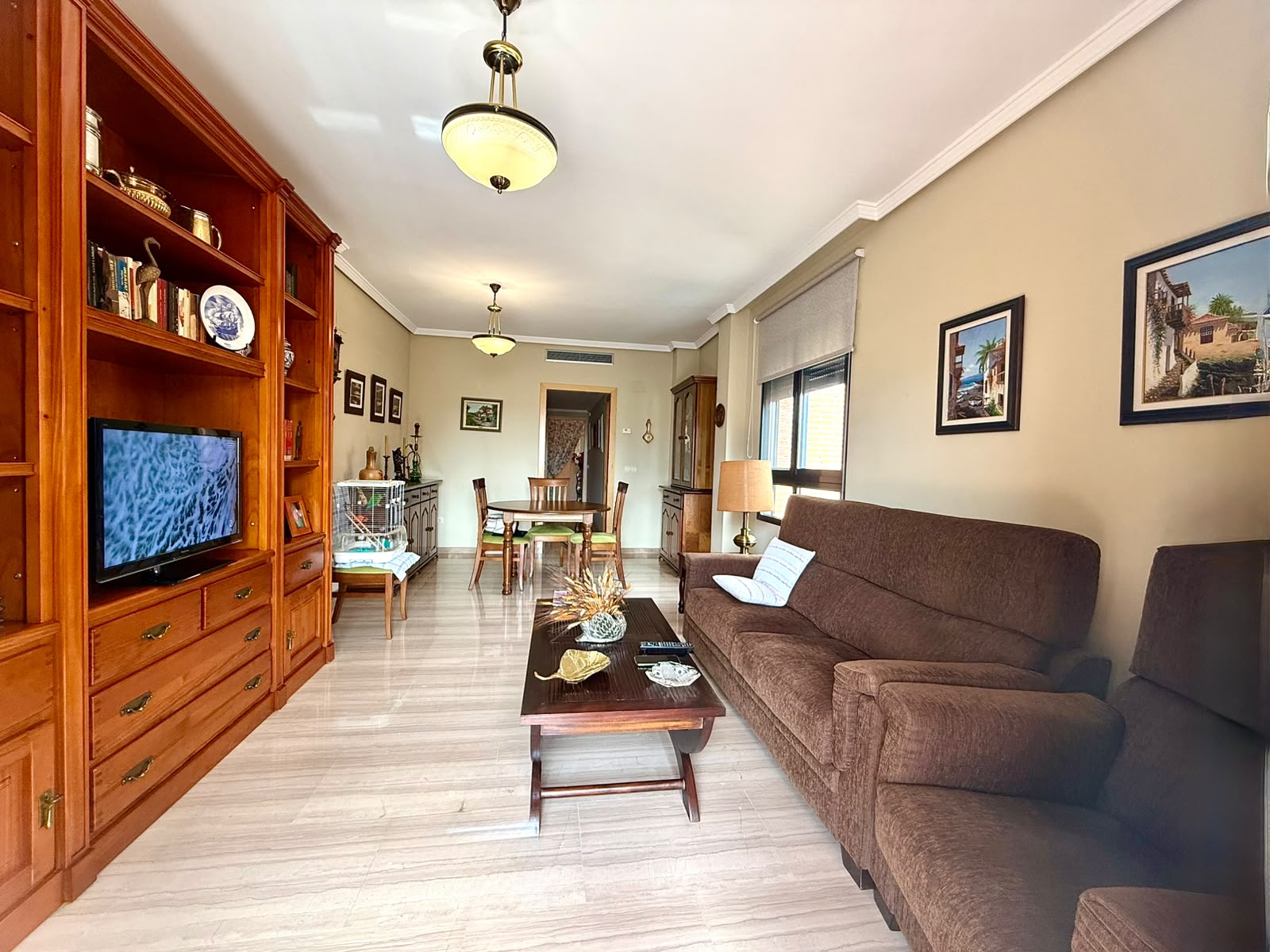 Exclusive apartment in the Miguel Hernández area, Dénia.