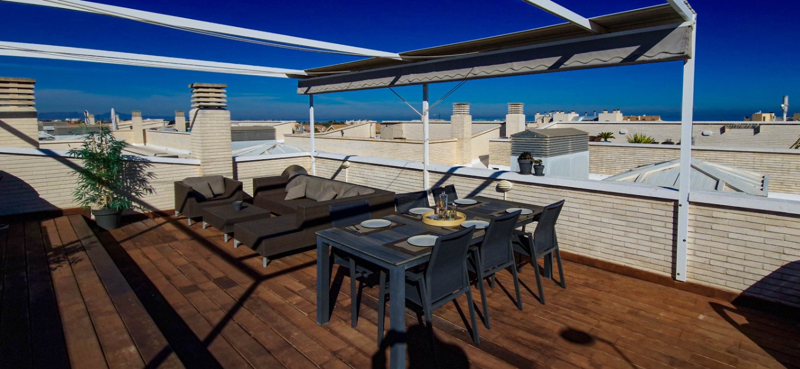Three-bedroom penthouse in Denia for sale