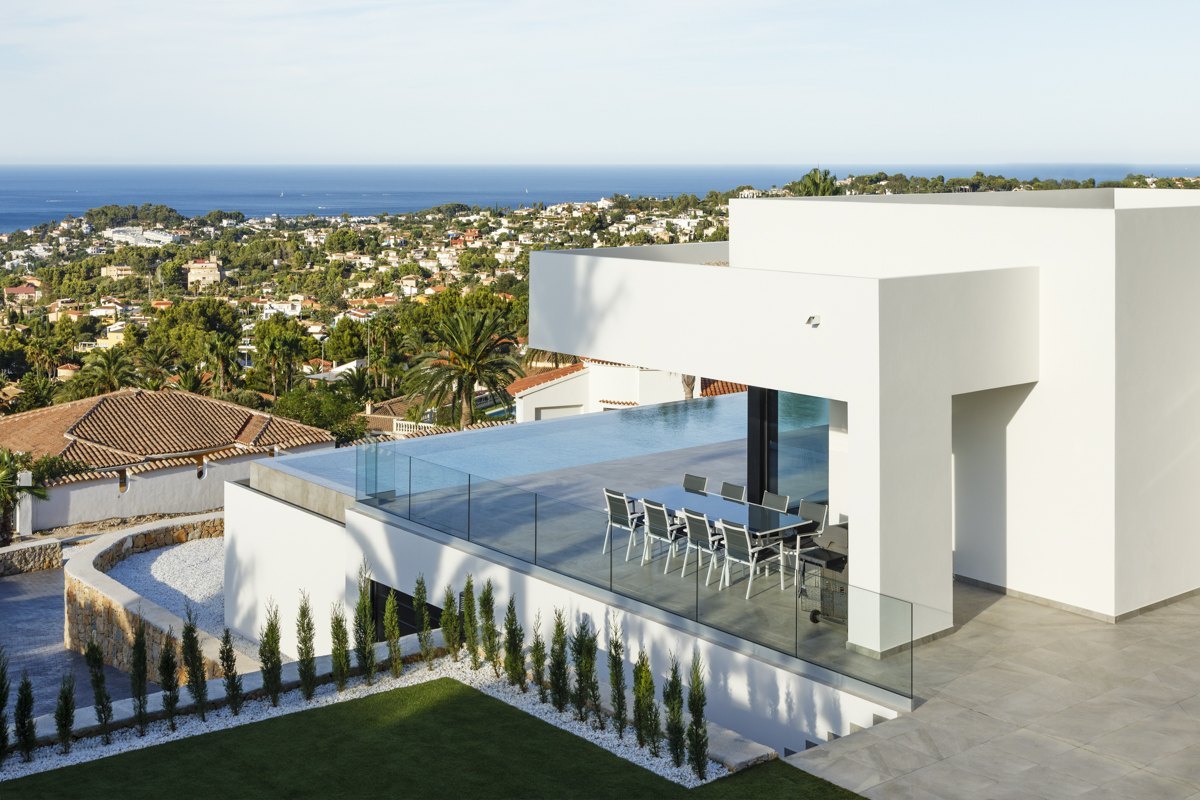 Modern house with sea views in Denia